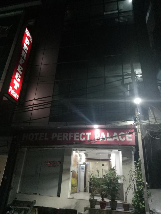 Hotel Perfect Palace New Delhi Buitenkant foto