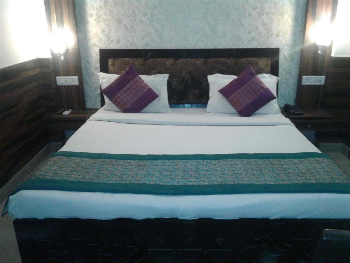 Hotel Perfect Palace New Delhi Buitenkant foto
