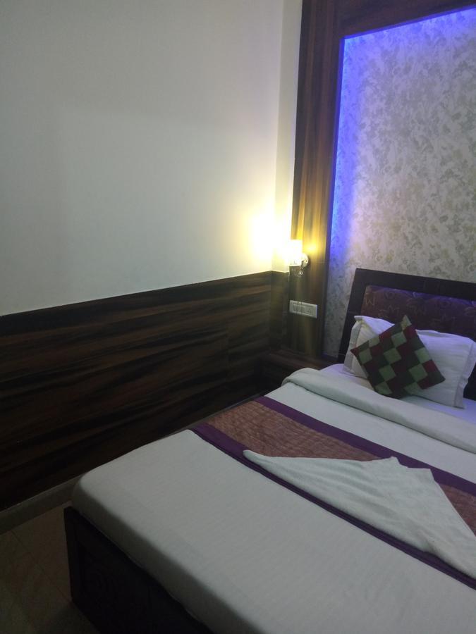 Hotel Perfect Palace New Delhi Buitenkant foto