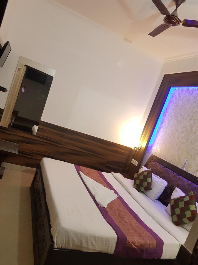 Hotel Perfect Palace New Delhi Buitenkant foto