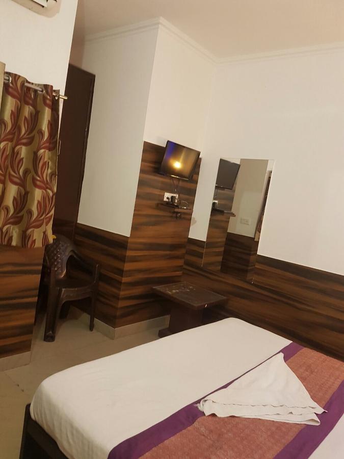 Hotel Perfect Palace New Delhi Buitenkant foto