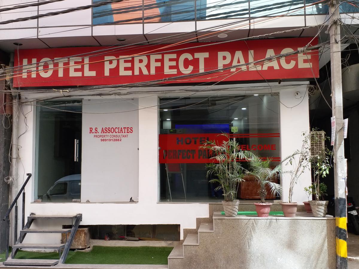 Hotel Perfect Palace New Delhi Buitenkant foto