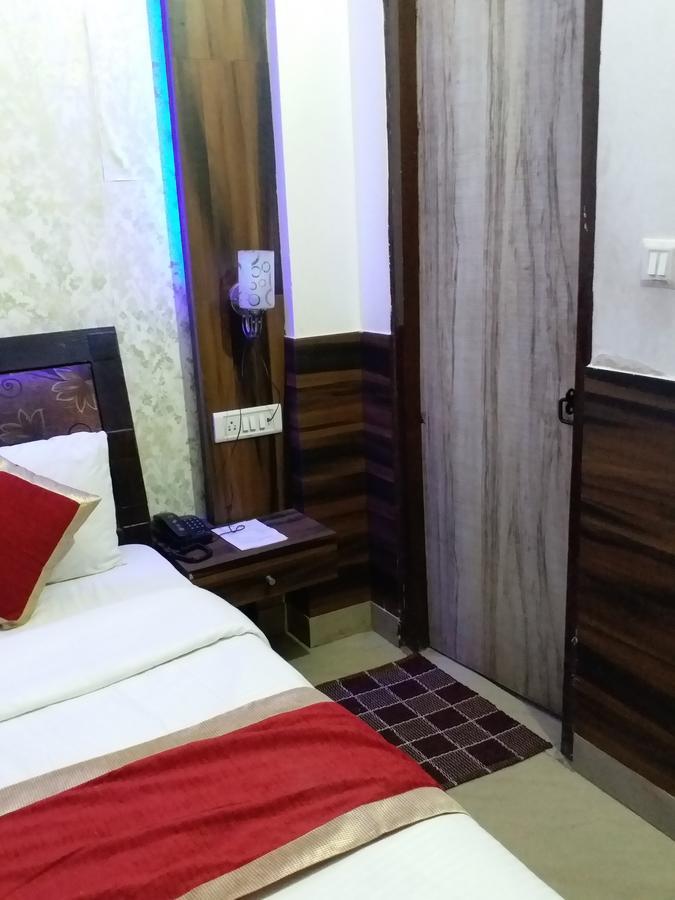 Hotel Perfect Palace New Delhi Buitenkant foto