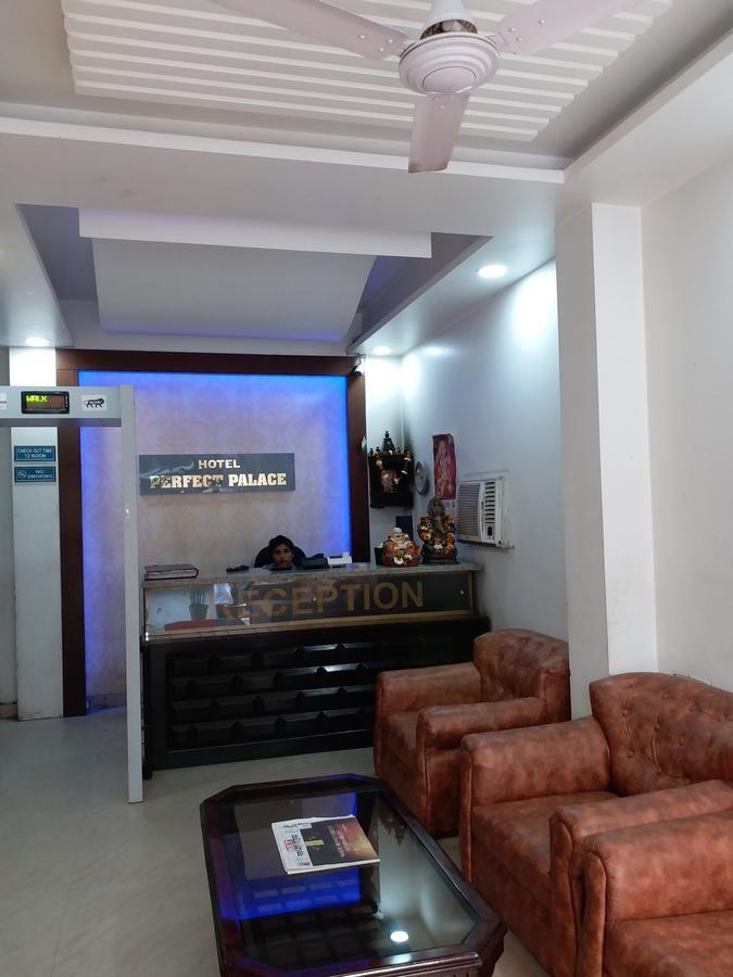 Hotel Perfect Palace New Delhi Buitenkant foto