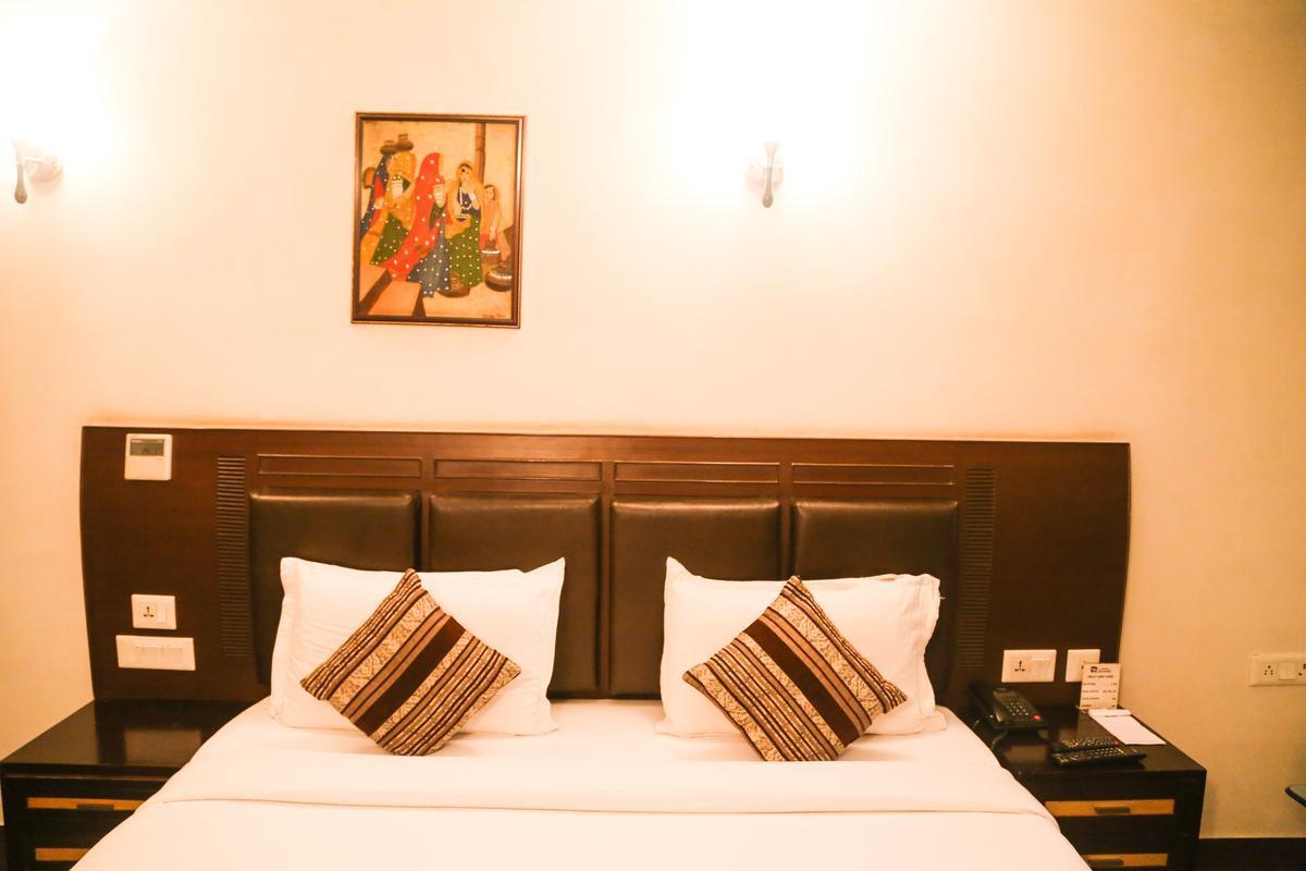 Hotel Perfect Palace New Delhi Buitenkant foto